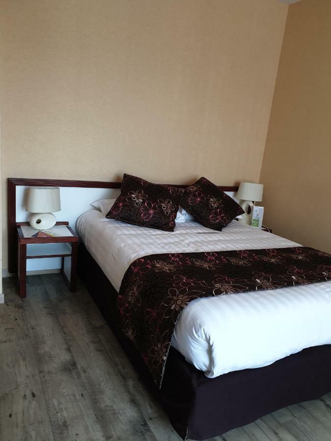 Hotel Pedagogique Coeur D'Apcher แซงต์-เชลี-ดัปเชร์ ภายนอก รูปภาพ